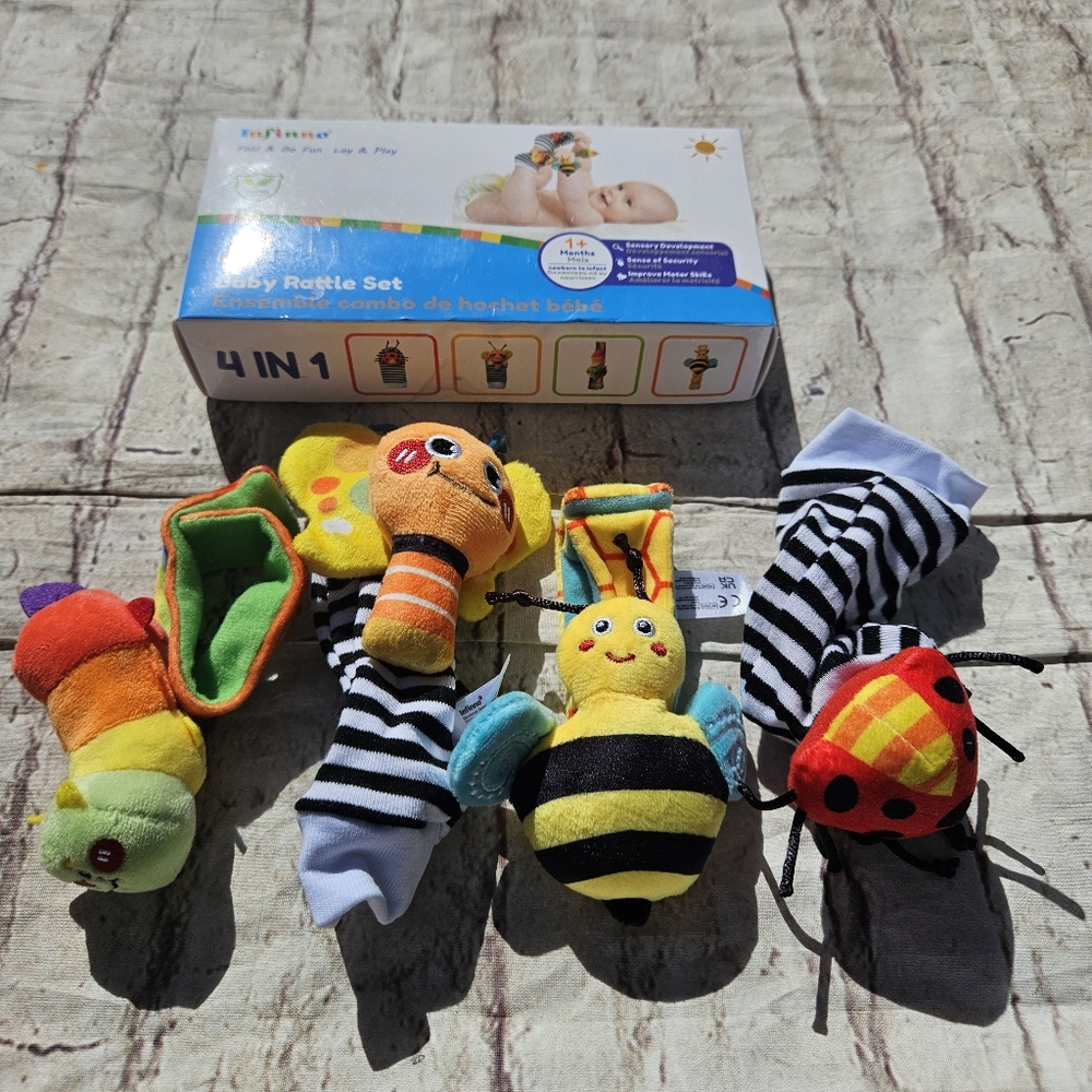 Infinno‎ Baby Wrist Rattle Socks and Foot Finder Set, Perfect Baby Toys for 0-12